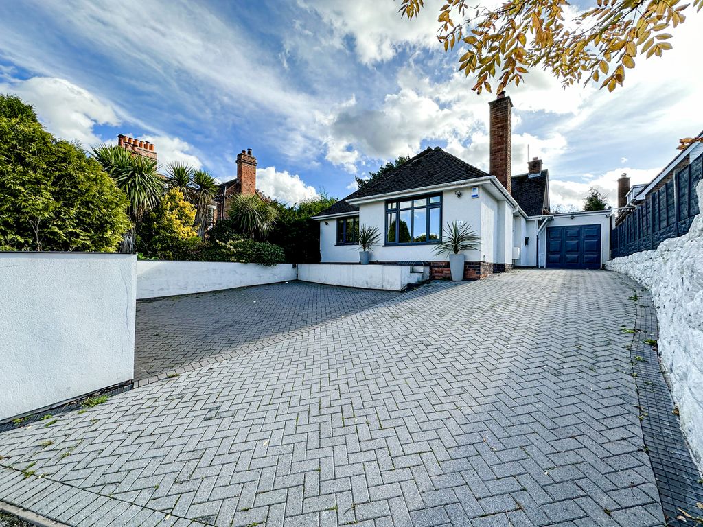 4 bed detached house for sale in Tamworth Road, Sutton Coldfield B75