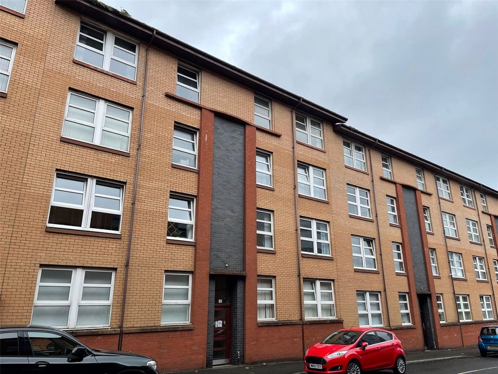 2 bed flat for sale in Roxburgh Street, Greenock PA15, £57,000 Zoopla