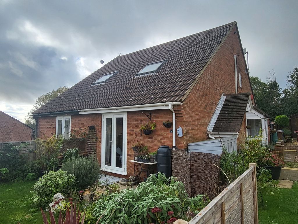 1 bed property for sale in Brightwell Close, Felixstowe IP11, £165,000 Zoopla