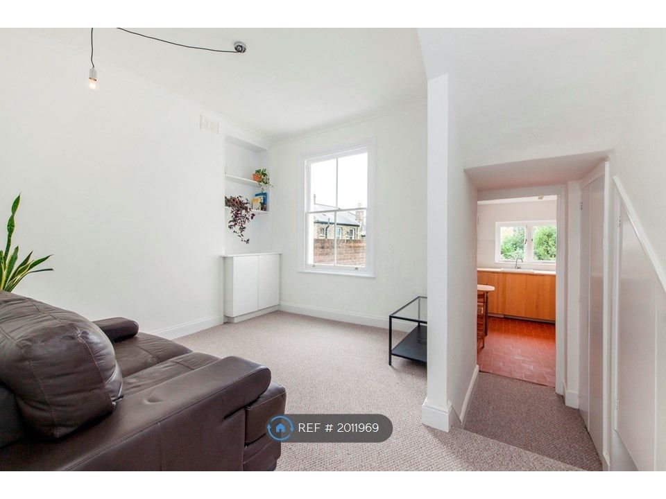 1 bed flat to rent in St Annes Hill, London SW18, £1,495 pcm Zoopla