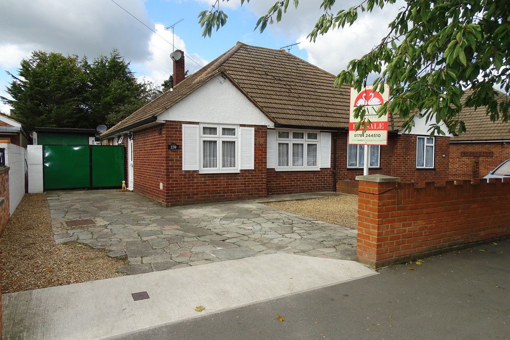 3 bed semidetached bungalow for sale in Clare Road, Stanwell, Surrey