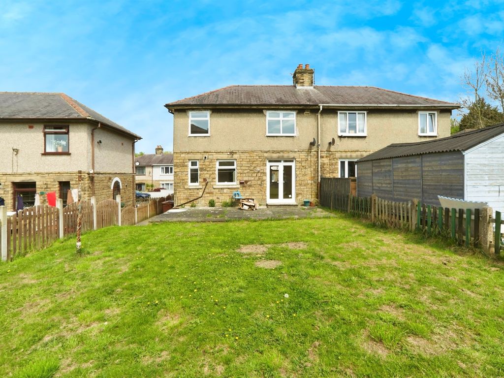 3 bed semidetached house for sale in Hope Avenue, Shipley BD18, £