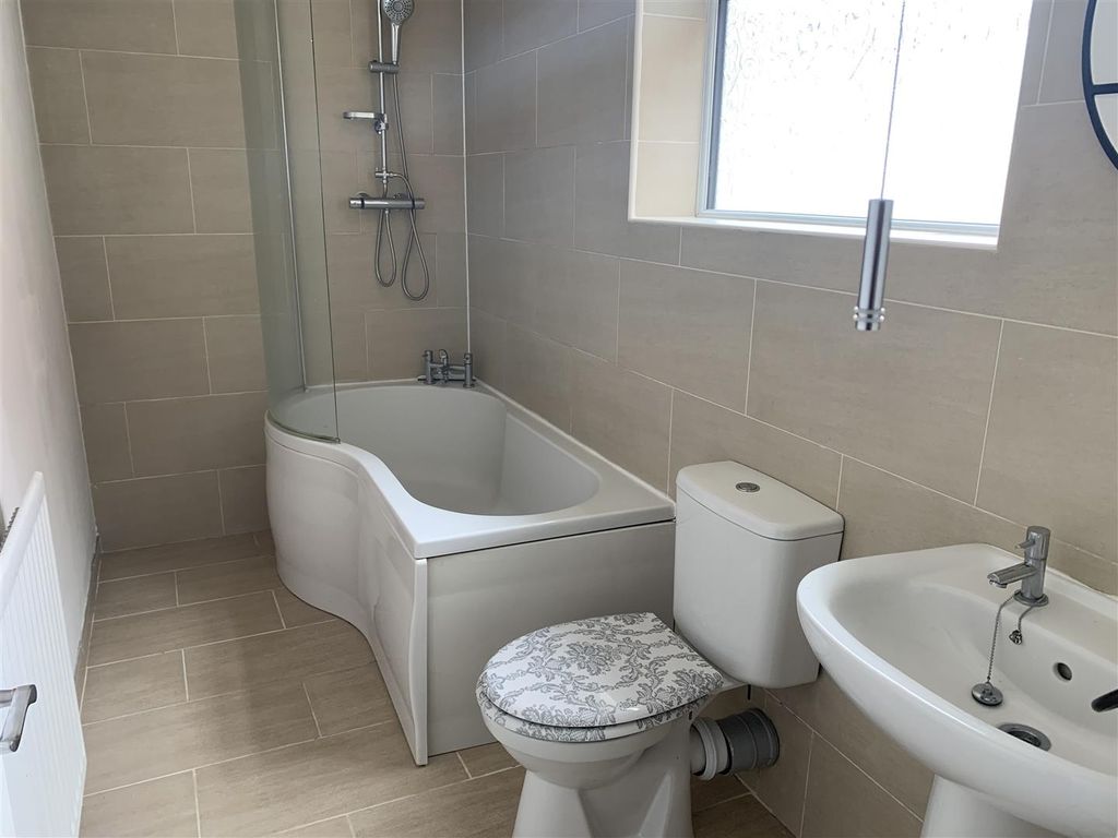 2 bed flat to rent in Blyth Street, Seaton Delaval, Whitley Bay NE25, £