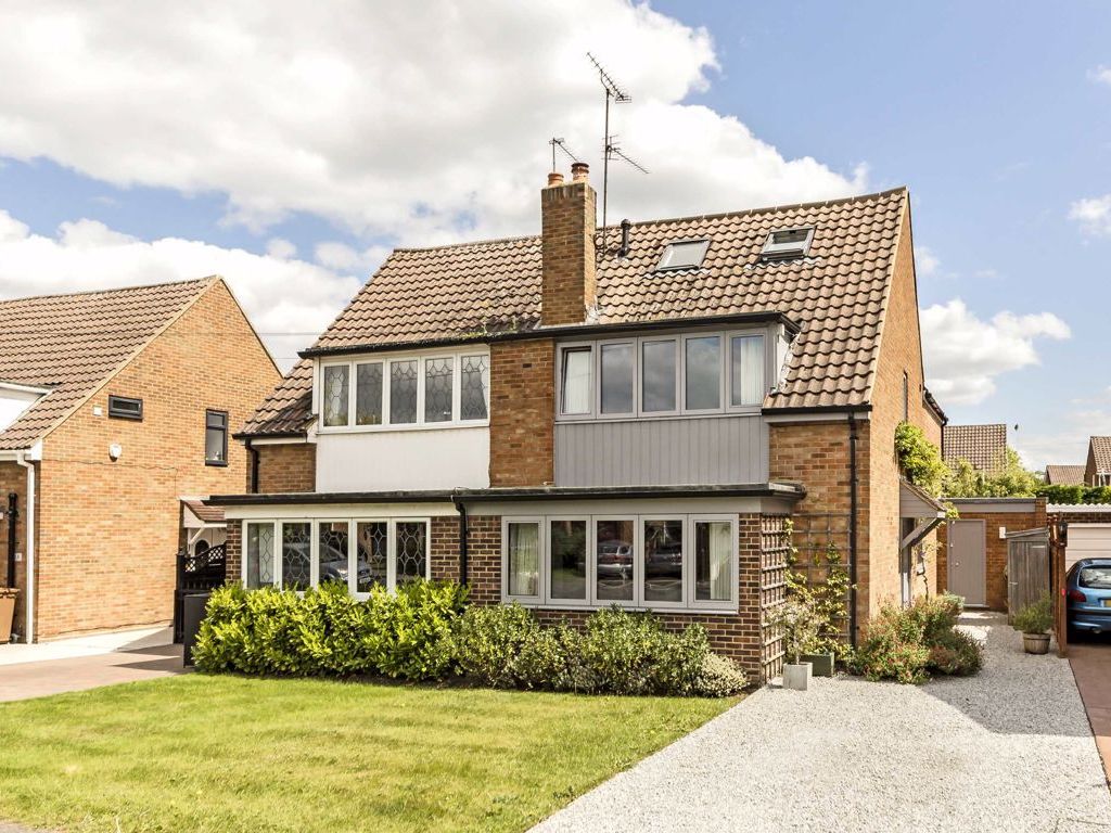 5 bed semidetached house for sale in Stratton Road, SunburyOnThames TW16 Zoopla
