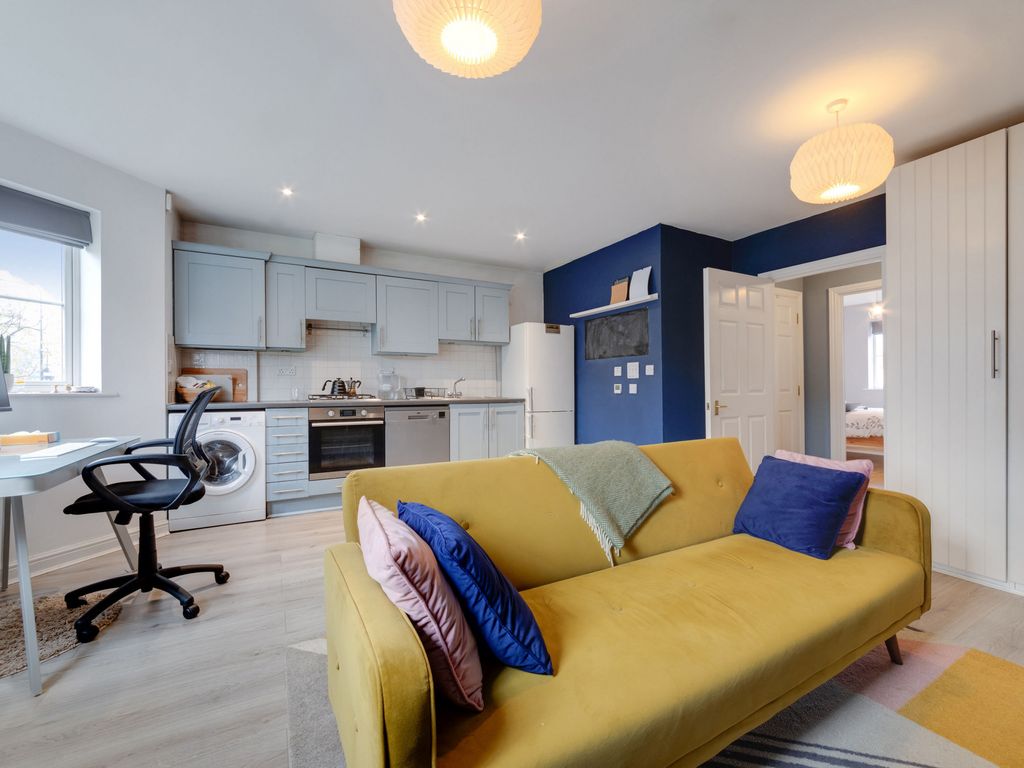 2 bed flat for sale in 105 Peckham Road, London SE15 Zoopla