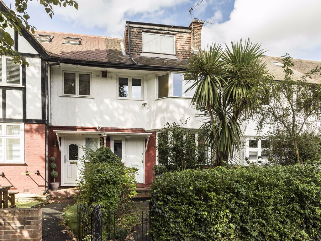 The Ridgeway, London W3  