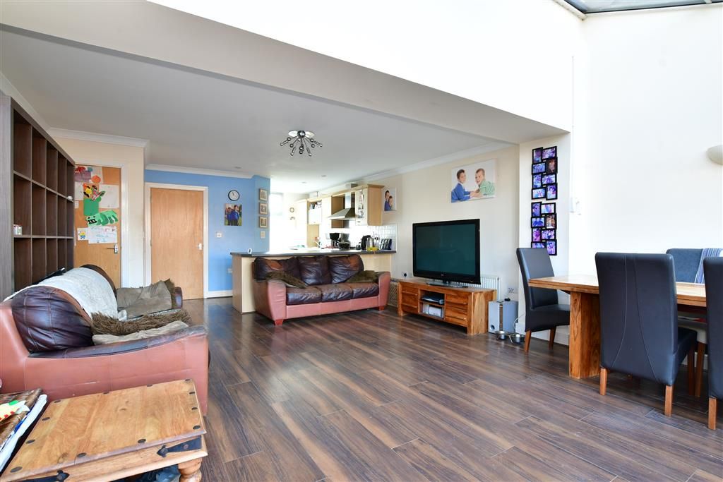 3 bed town house for sale in Deering Close, St. Mary's Island, Chatham