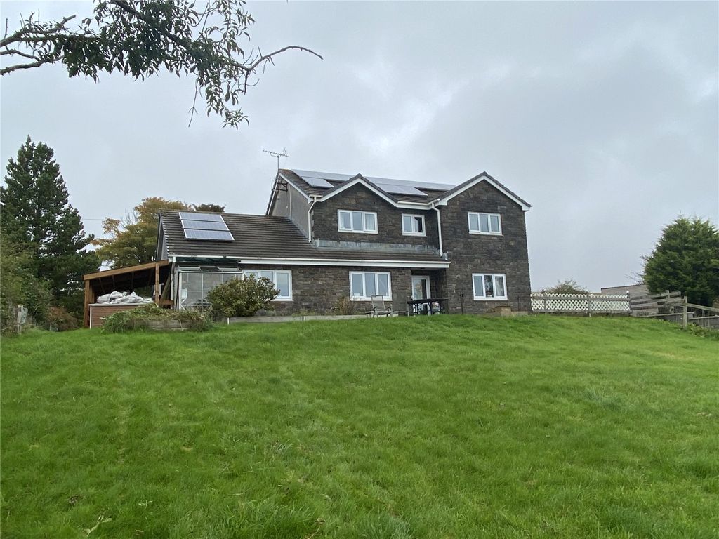 4 bed detached house for sale in Mountain Road, Brynaman Uchaf