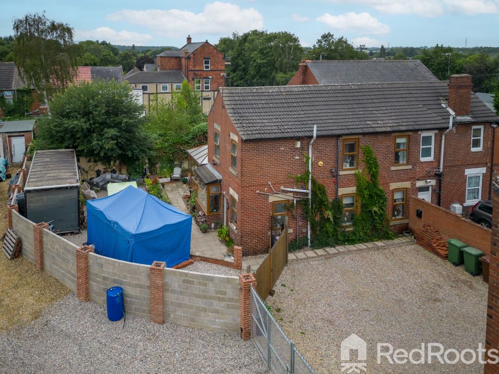 3 bed semidetached house for sale in Barnsley Road, South Kirkby