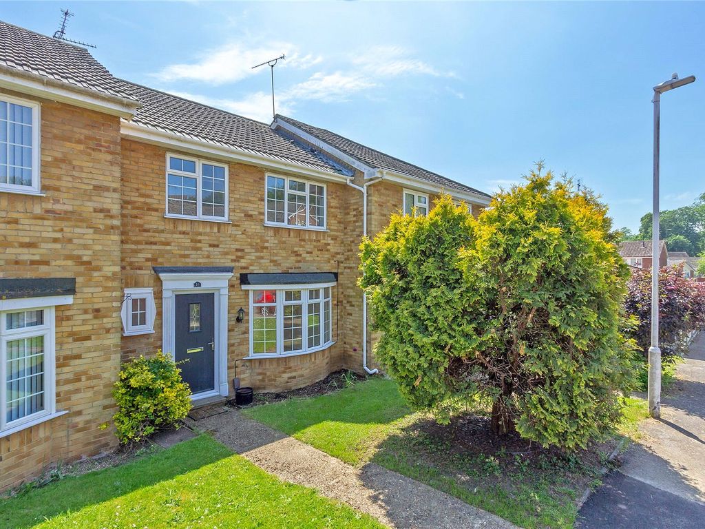 3 bed terraced house for sale in Gibbons Road, Sittingbourne, Kent ME10