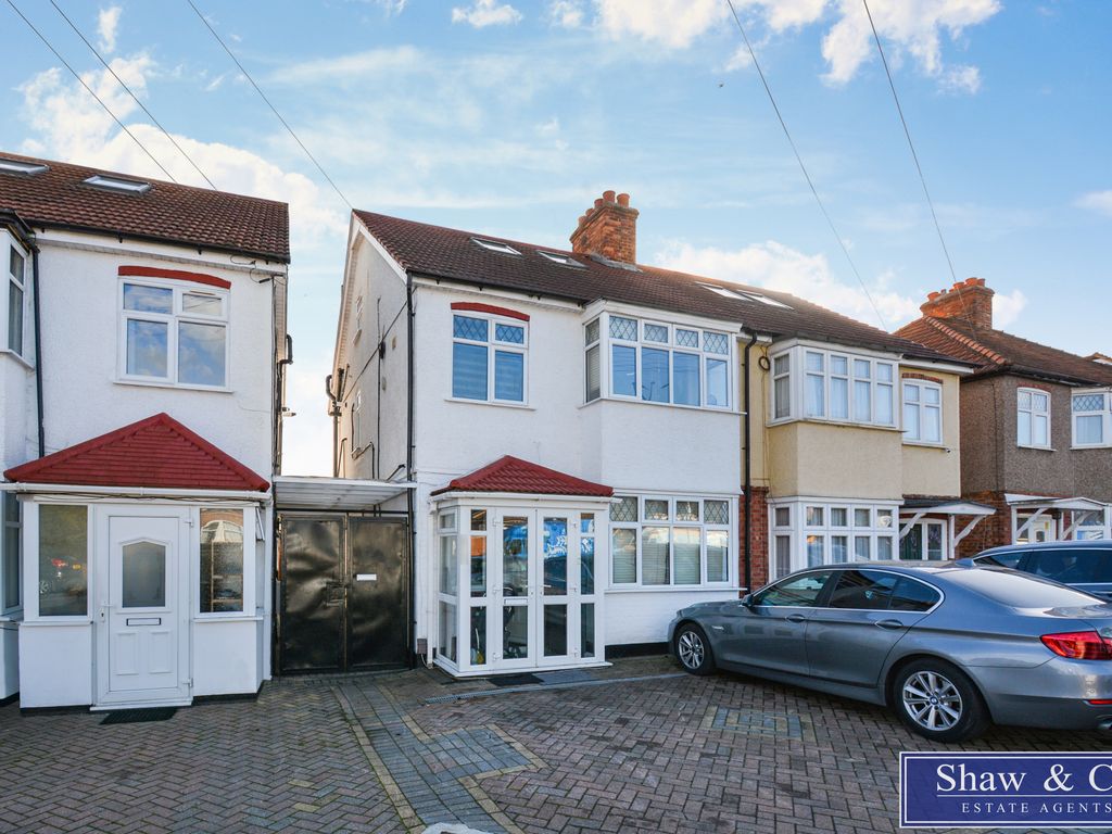 4 bed semidetached house for sale in Whitton Dene, Isleworth TW7 Zoopla