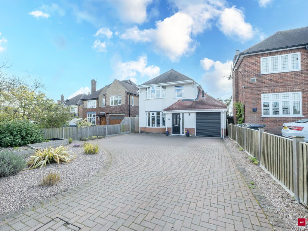 3 bed detached house for sale in Ashby Road, Hinckley, Leicestershire LE10 Zoopla
