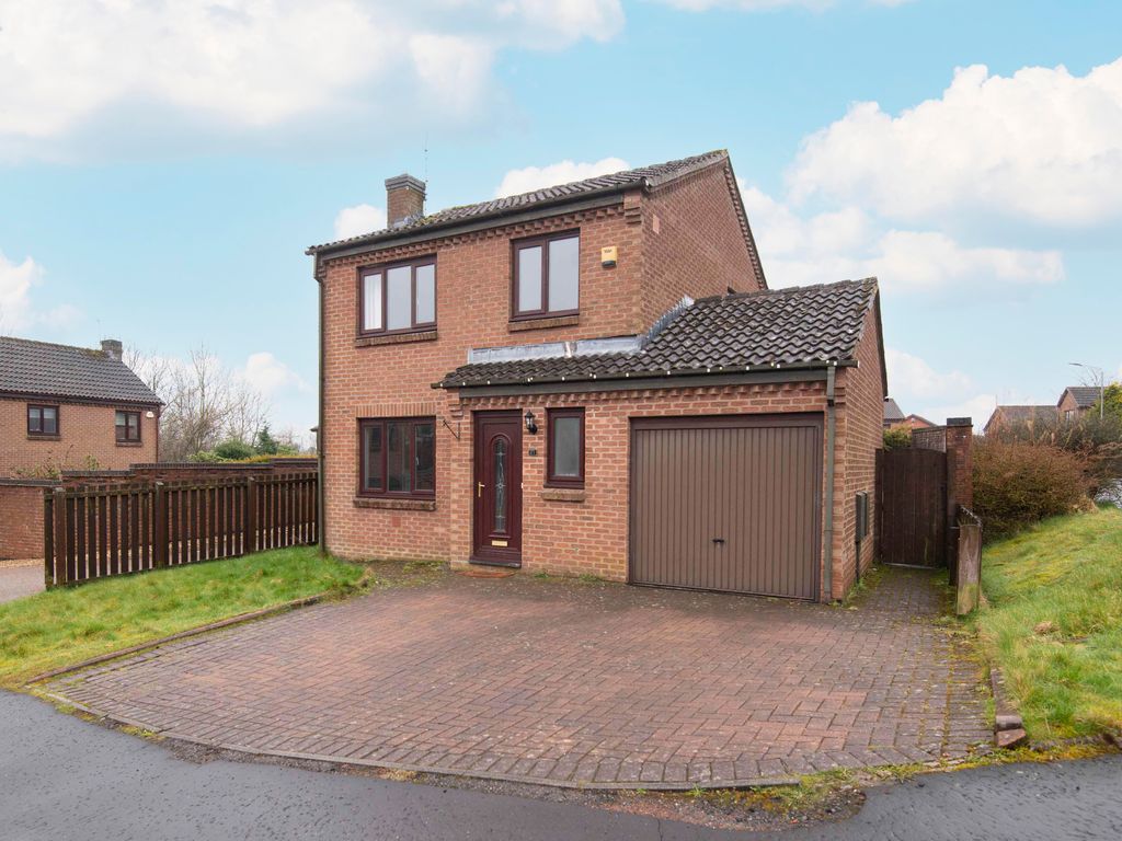 3 bed detached house for sale in Duart Drive, Stewartfield, East