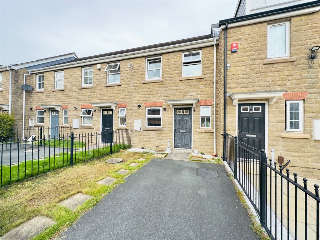 2 bed town house for sale in Queensfield Drive, Bradford, West