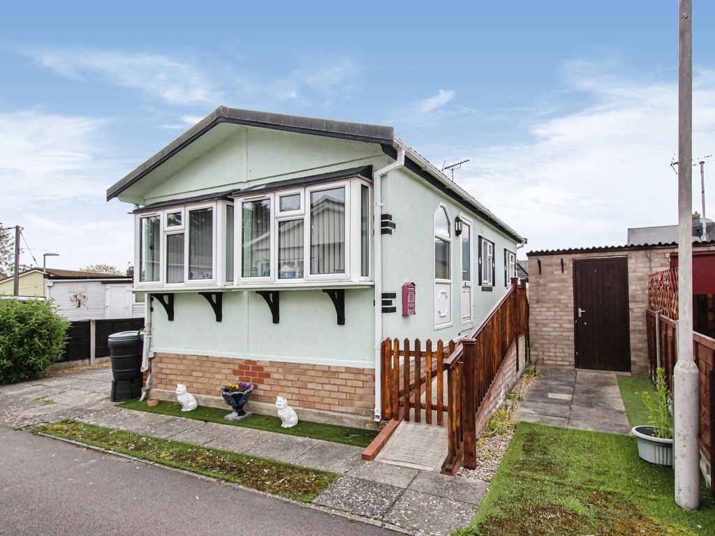 2 bed mobile/park home for sale in Bushel Lane, Soham, Ely, Cambridgeshire CB7, £70,000 Zoopla
