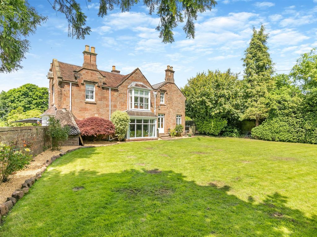 4 bed property for sale in Nuneaton Road, Over Whitacre, Coleshill
