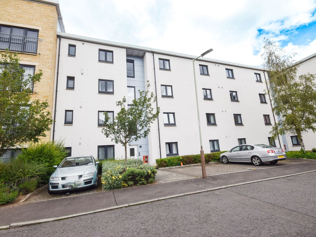2 bed flat for sale in Monart Road, Perth PH1, £130,000 Zoopla