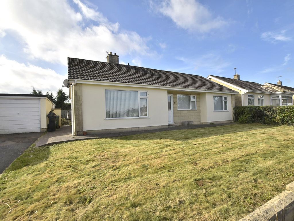 3 bed bungalow to rent in Charlton Park, Midsomer Norton, Radstock