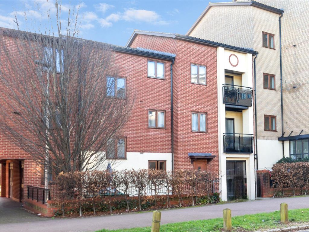 2 bed for sale in Goodrington Place, Broughton, Milton