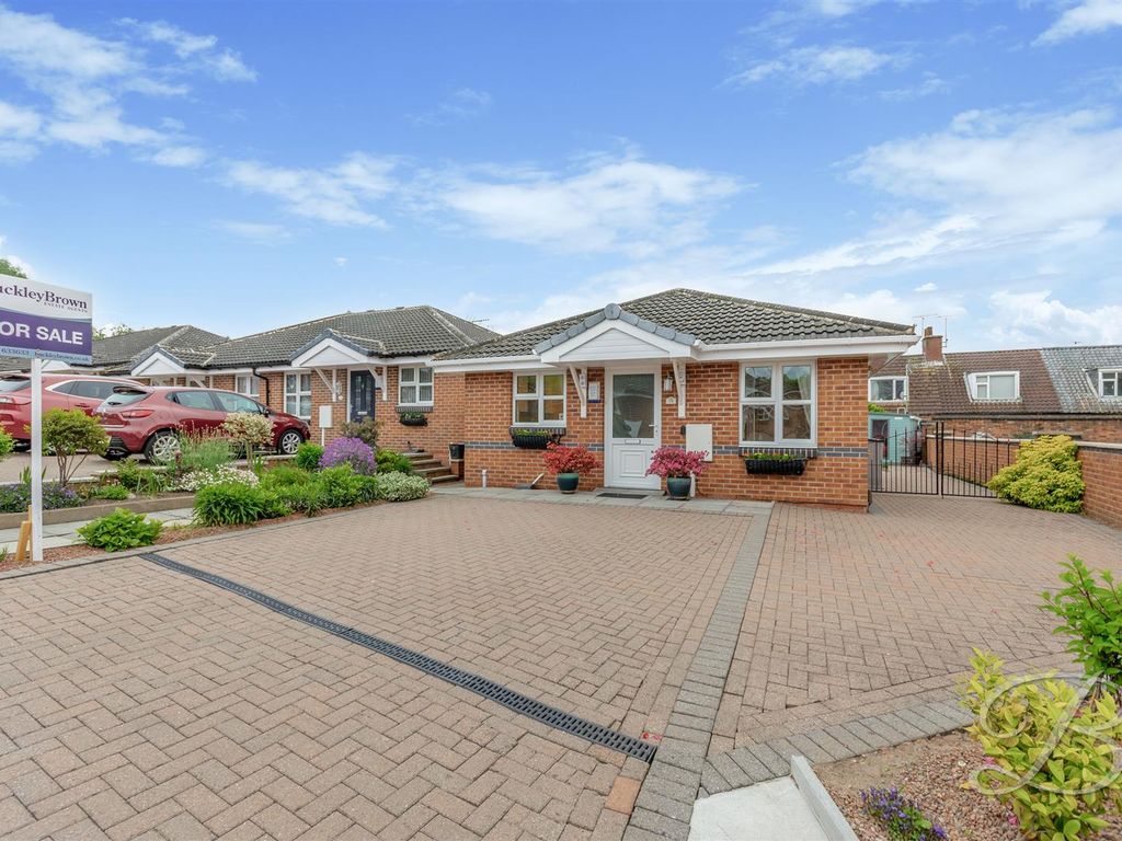 2 bed bungalow for sale in Kitchener Drive, Mansfield NG18 Zoopla