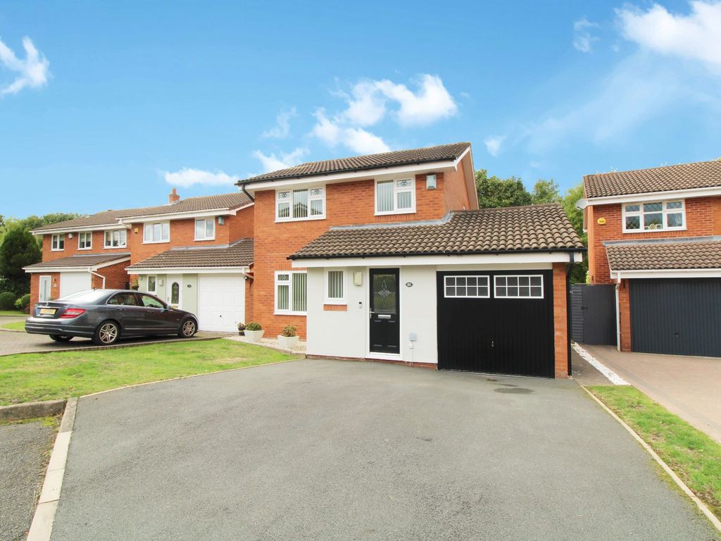 3 bed detached house for sale in St. Peters Close, Hall Green