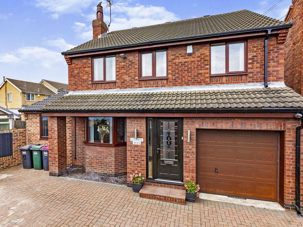 4 bed detached house for sale in Benton Way, Rotherham S61 Zoopla