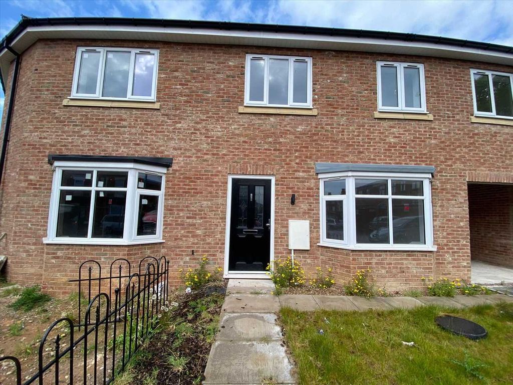 4 bed semidetached house to rent in St Benedicts Road, Small Heath