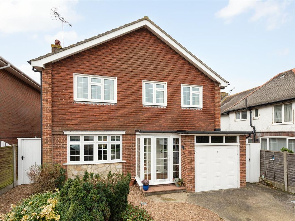 4 bed detached house for sale in Columbia Avenue, Seasalter, Whitstable