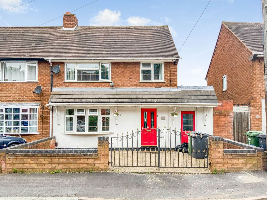 3 bed semidetached house for sale in Simmons Road, Wolverhampton WV11 Zoopla