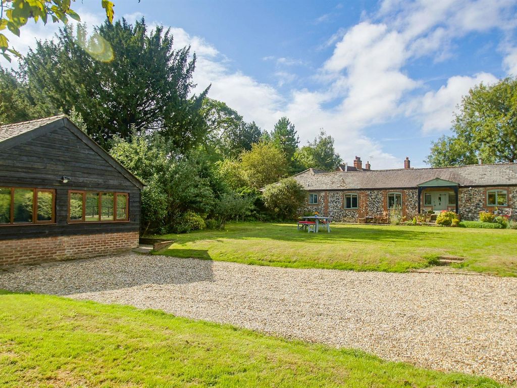 4 bed barn conversion for sale in The Old Stables, Bury Road, Lackford