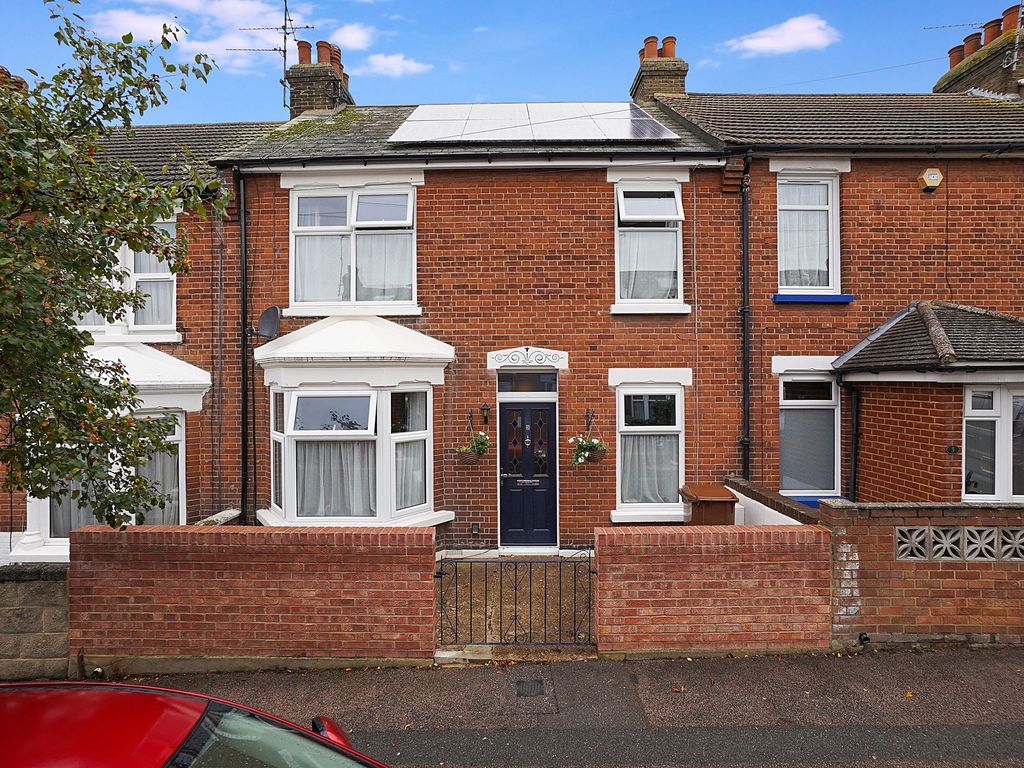 4 bed terraced house for sale in Oak Avenue, Gillingham ME7, £290,000
