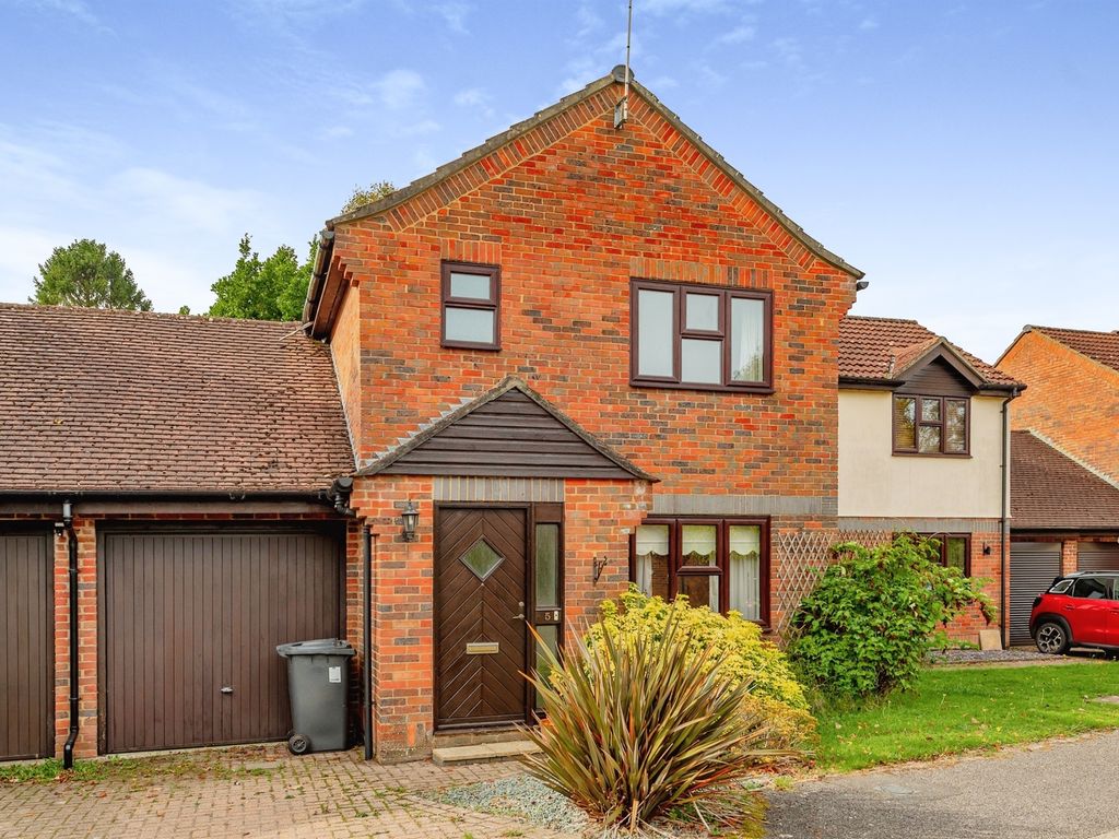 2 bed semidetached house for sale in Glebelands, Crawley Down, Crawley RH10, £395,000 Zoopla