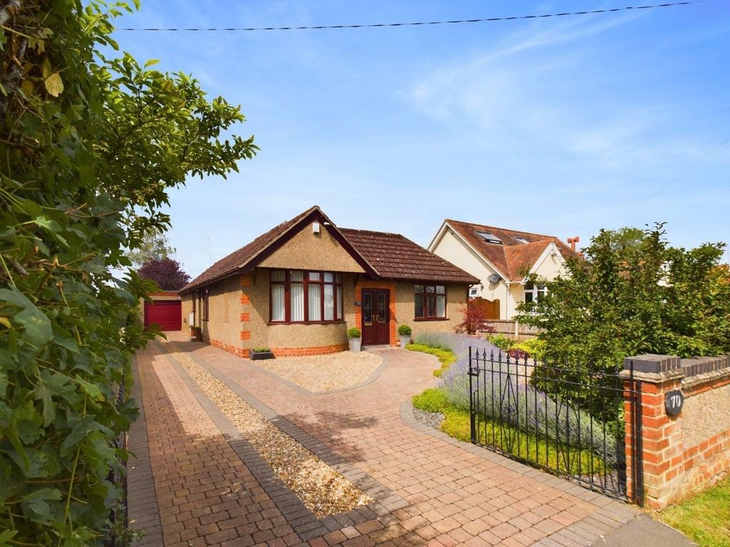 3 bed bungalow for sale in Ashley Lane, Moulton NN3, £465,000 Zoopla