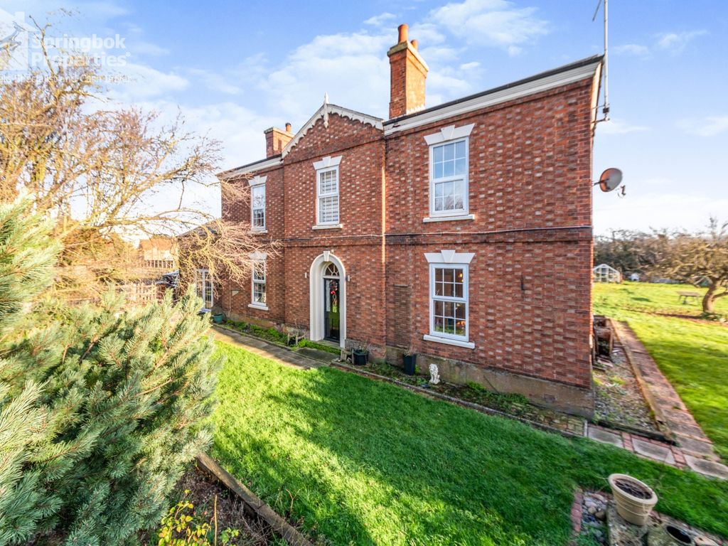 4 bed detached house for sale in North Road, Weston, Newark