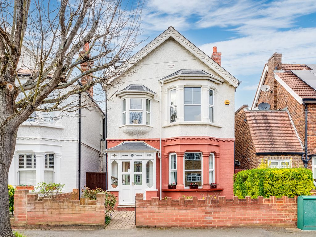 6 bed detached house for sale in Derby Road, Surbiton KT5, £1,175,000