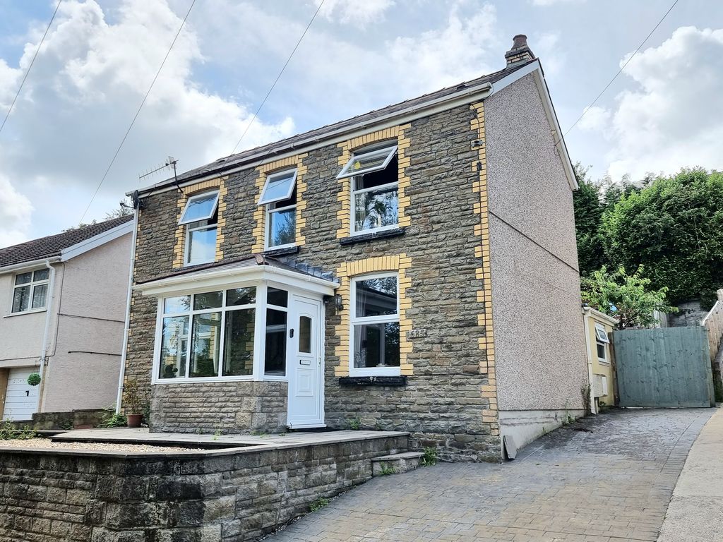 3 bed detached house for sale in Clydach Road, Ynystawe, Swansea SA6, £