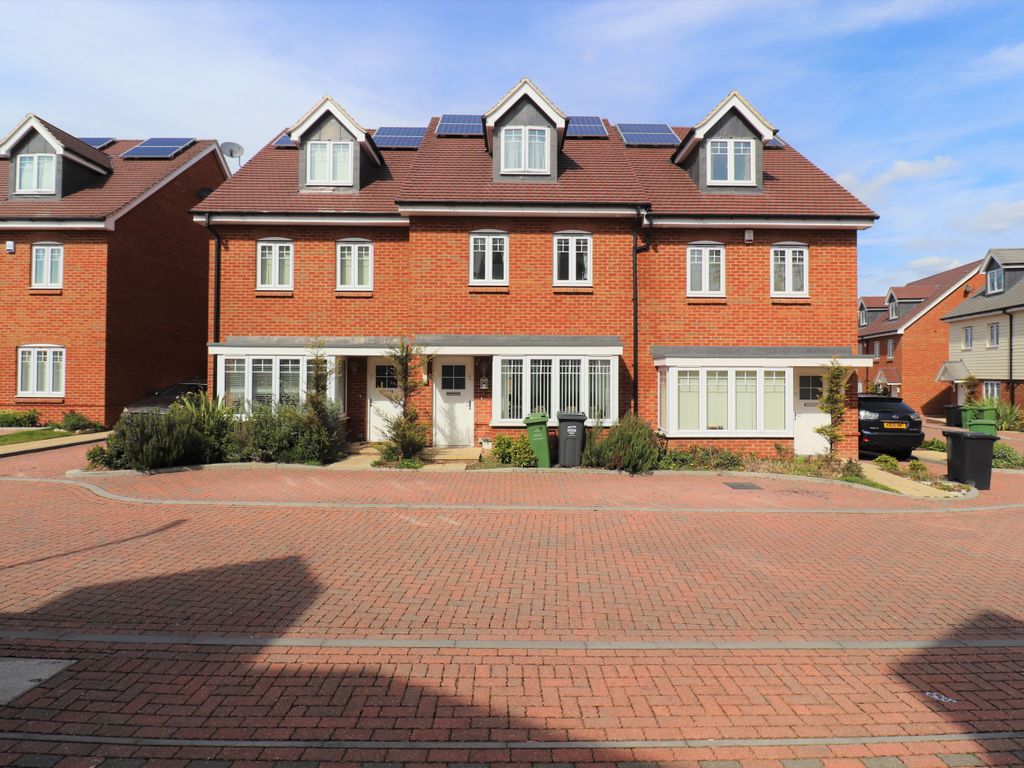 4 bed terraced house to rent in Elham Crescent, Dartford DA2 Zoopla