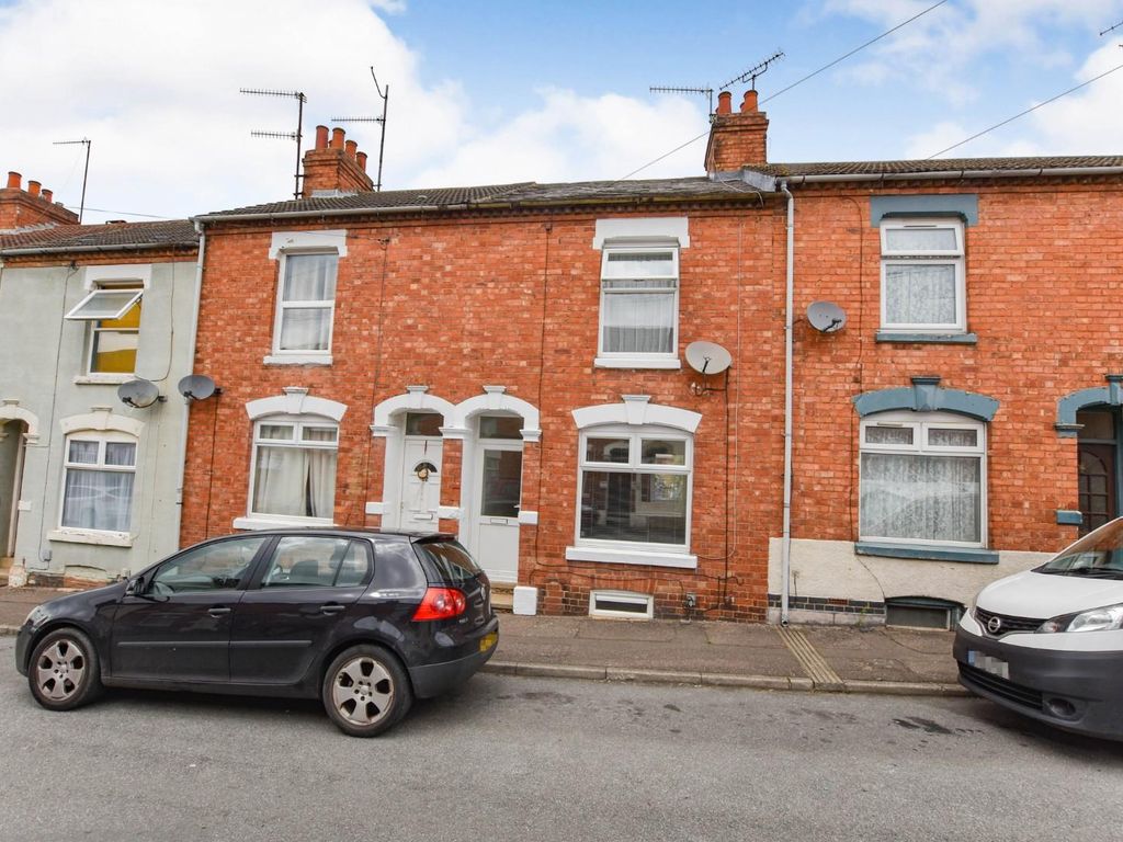 3 bed terraced house for sale in Baker Street, Semilong, Northampton