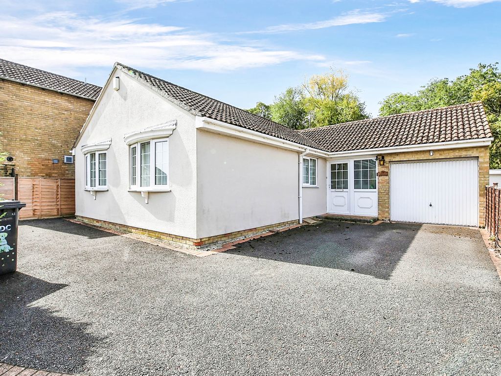 3 bed detached bungalow for sale in Elm Road, Folksworth, Peterborough