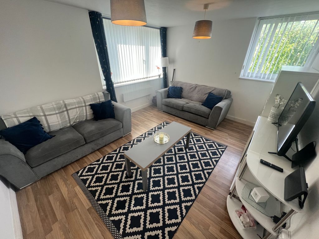 2 bed flat to rent in Willow Rise, Roughwood Drive, Kirkby, Liverpool