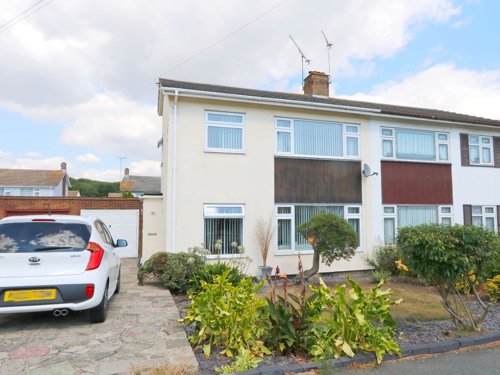 3 bed semidetached house for sale in Broomfield, Hadleigh, Essex SS7