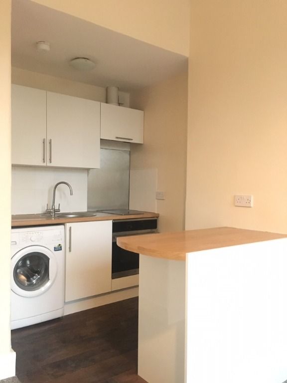 1 bed flat to rent in Craig Road, Merrylee, Glasgow G44, £550 pcm Zoopla