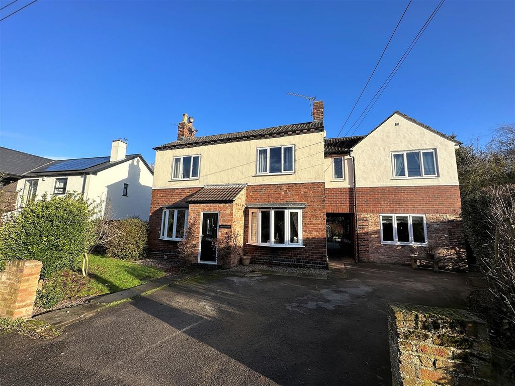 5 bed detached house for sale in Little London Lane, West Cowick, Goole