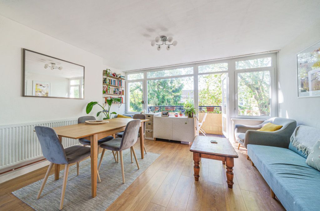 3 bed flat for sale in The Drive, Walthamstow, London E17, £385,000 Zoopla