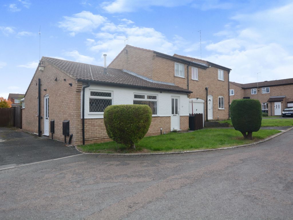 2 bed bungalow for sale in Lincoln Way, Daventry NN11 Zoopla