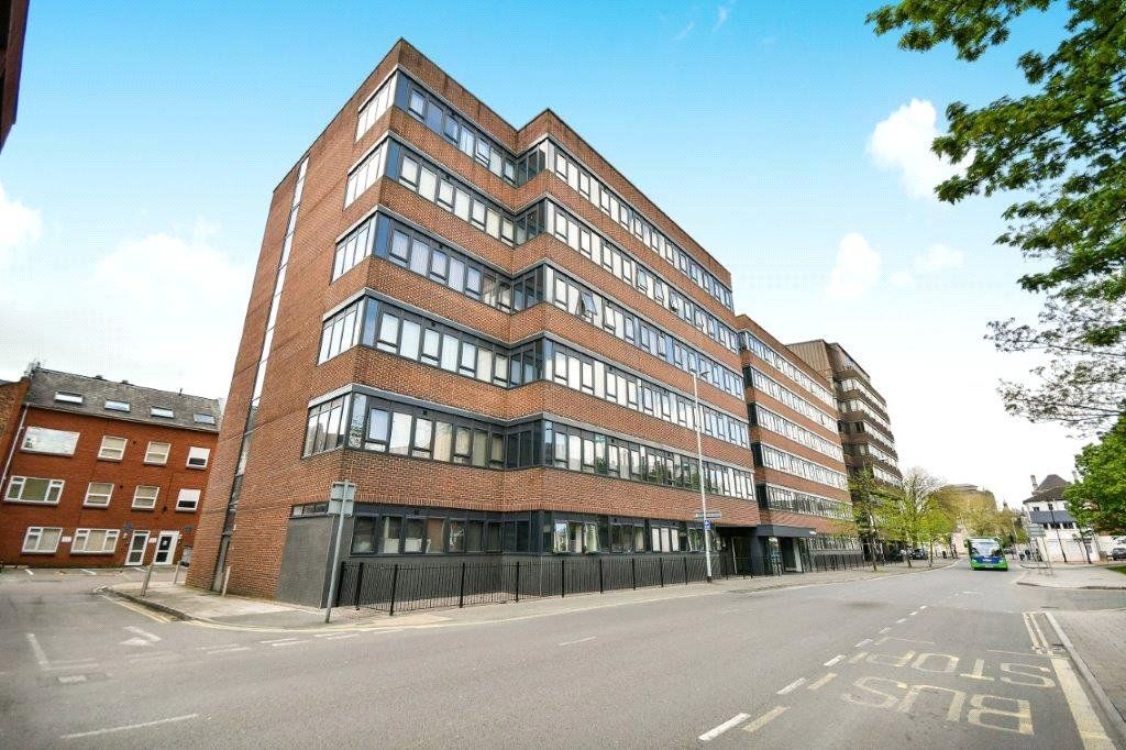 Studio for sale in Guild House, Farnsby Street, Swindon, Wiltshire SN1