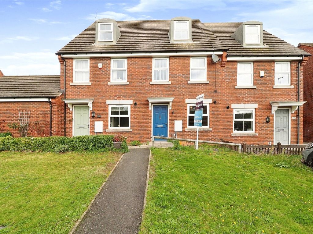 3 bed town house for sale in Kirklington Road, Rainworth, Mansfield