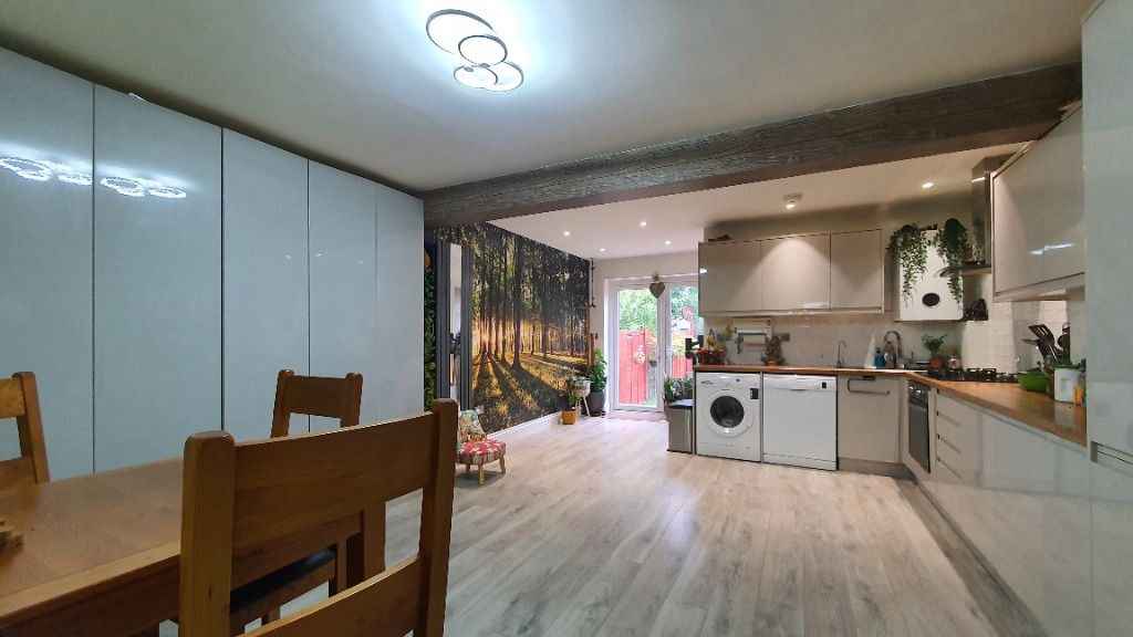 3 bed terraced house to rent in Alexandra Avenue, Sutton SM1, £2,250 pcm Zoopla