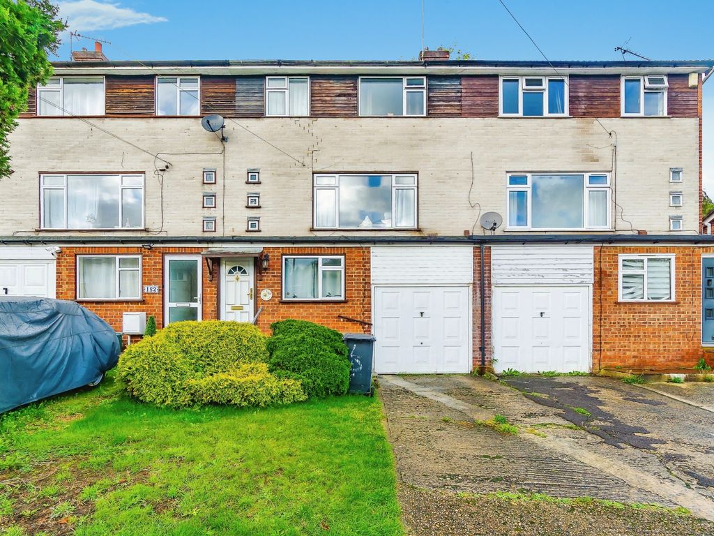 4 bed terraced house for sale in Kings Road, Biggin Hill, Westerham