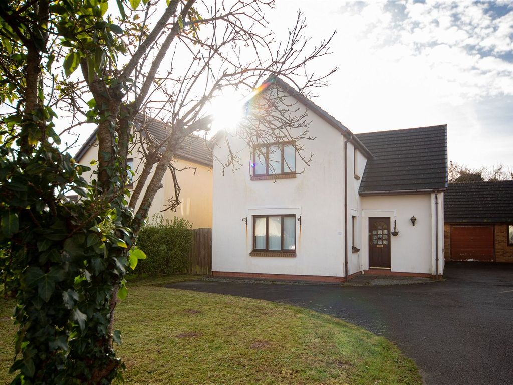 3 bed detached house for sale in Rumsey Drive, Neyland, Milford Haven
